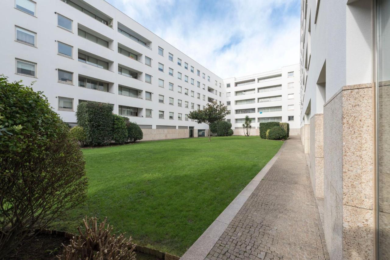 Lovelystay - Oporto Beach Apartment With 2 Free Parking Spots Matosinhos  Ngoại thất bức ảnh